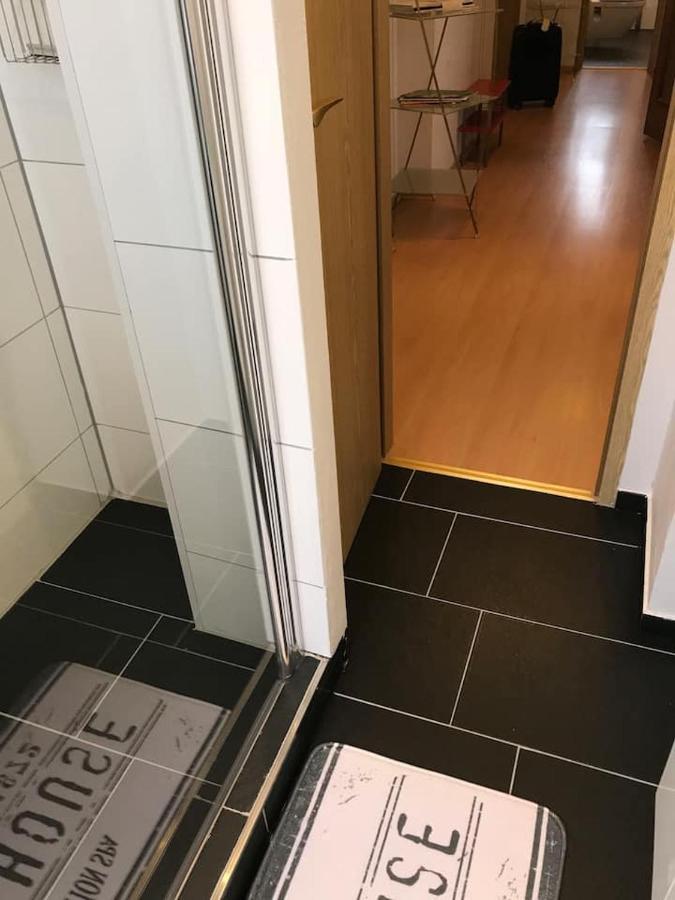 Schoene Grosse Wohnung 2 Schlafzimmer Bis 6 Pax Naehe Stadion Signal Iduna Дортмунд Екстер'єр фото